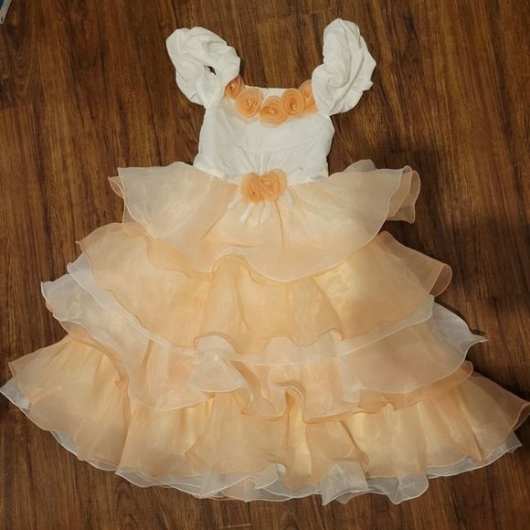 unbranded Other - 3/$30 8/10 pagent dress like new peach and white